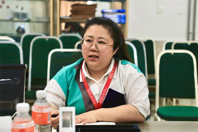 数智赋能强专业 党建引领促发展——Beat365中文官方网站党委书记耿金龙调研信息科学与工程学院