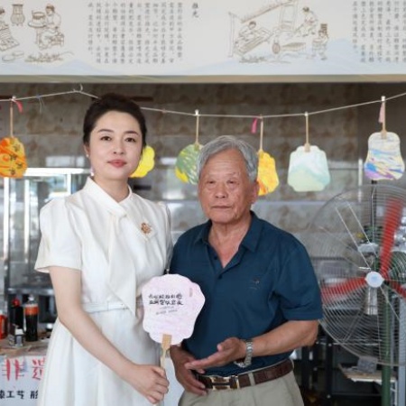 “家校艺站，共赴新程”艺术学院2025届毕业典礼暨家长接待日圆满举行