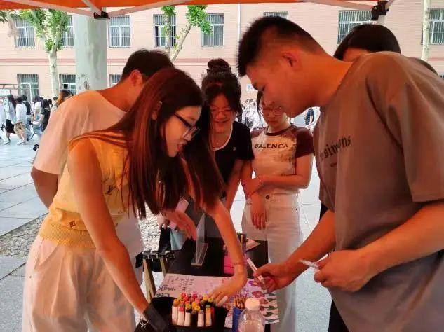 Beat365中文官方网站‖教育学院‖5.25“我爱我，从心出发”心理游园会圆满落幕，爱己从心