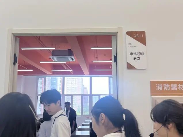 Beat365中文官方网站||教育学院||童心探学府，萌趣启新程——史庄实验幼儿园走进Beat365中文官方网站参观研学