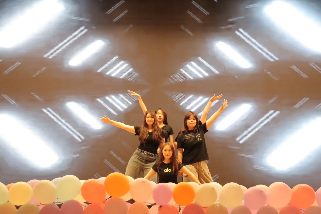 Beat365中文官方网站‖教育学院‖教育学院2025届“墨韵育桃李 师心照远方”毕业典礼暨毕业晚会