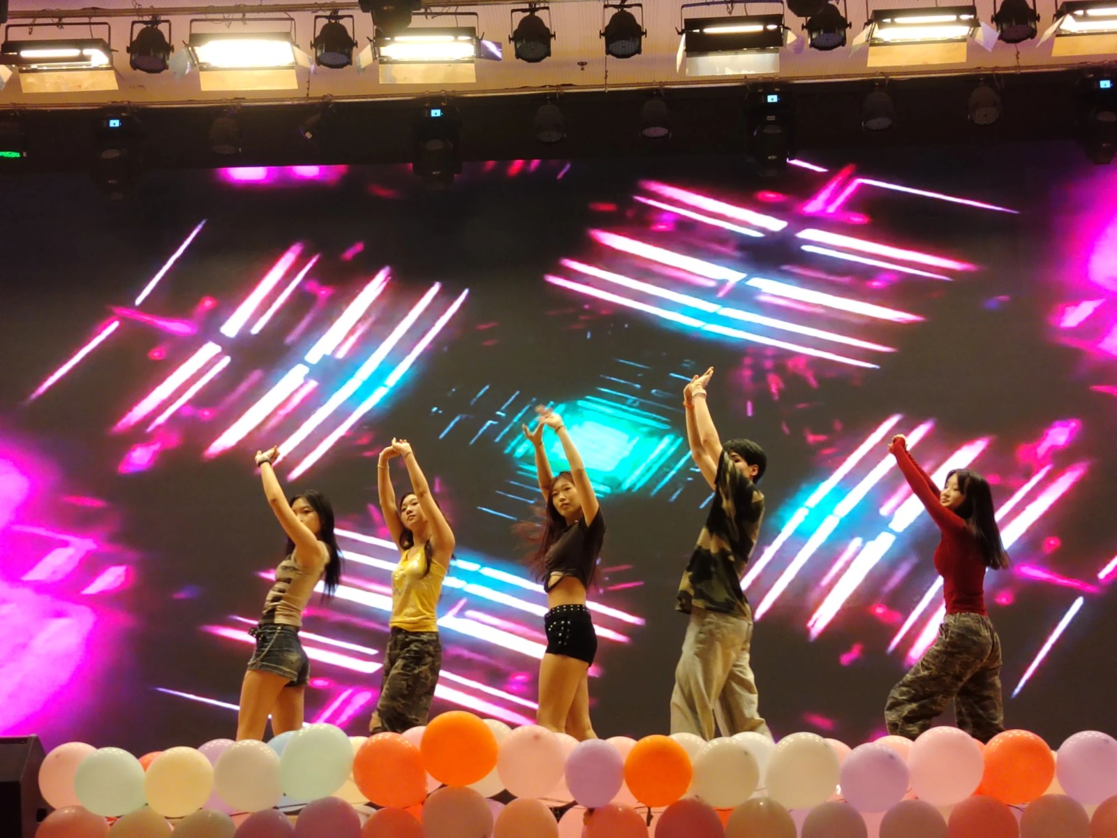 Beat365中文官方网站‖教育学院‖教育学院2025届“墨韵育桃李 师心照远方”毕业典礼暨毕业晚会