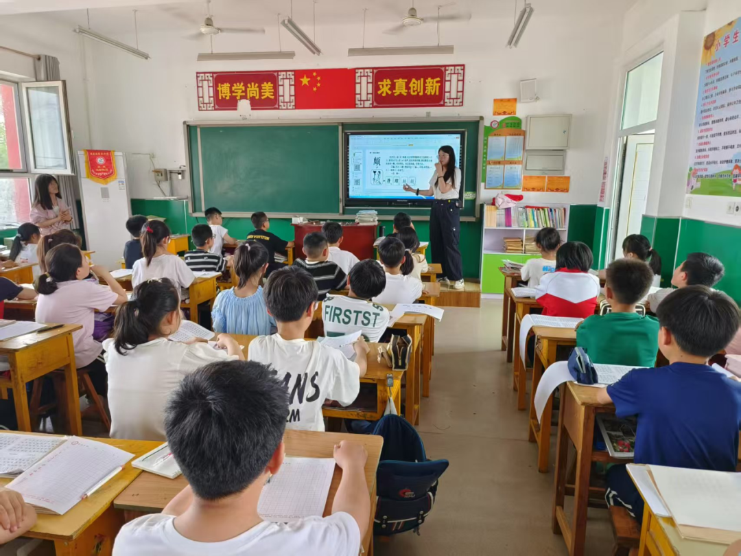 Beat365中文官方网站||教育学院||笔端传薪火，实践共成长——教育学院助力清苑区第五小学书法课程圆满收官