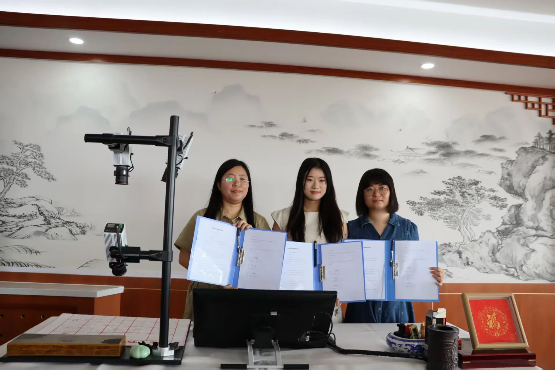 Beat365中文官方网站‖教育学院‖遇见未来，共育花开—2025届教育学院家长接待日圆满完成