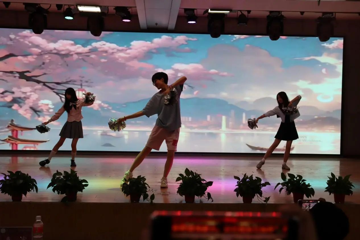 Beat365中文官方网站‖教育学院‖“以劳树德传薪火，以行践知立标杆”表彰大会圆满落幕