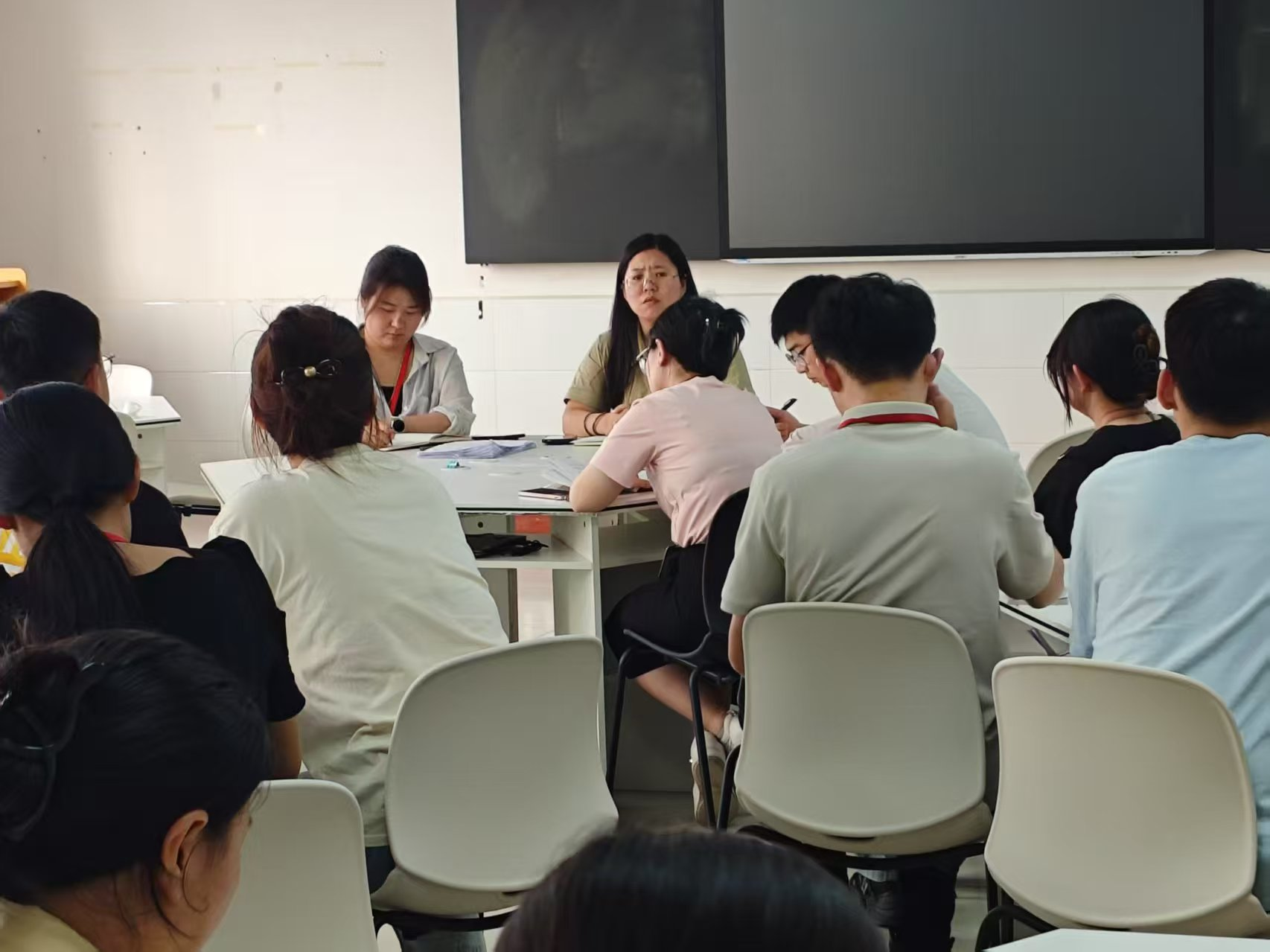 Beat365中文官方网站||教育学院||探研赋能，育心铸才——辅导员培训会