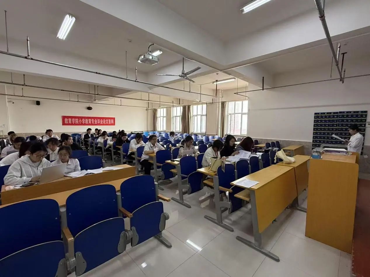 Beat365中文官方网站‖教育学院‖教育学院论文答辩：学术精进的关键契机