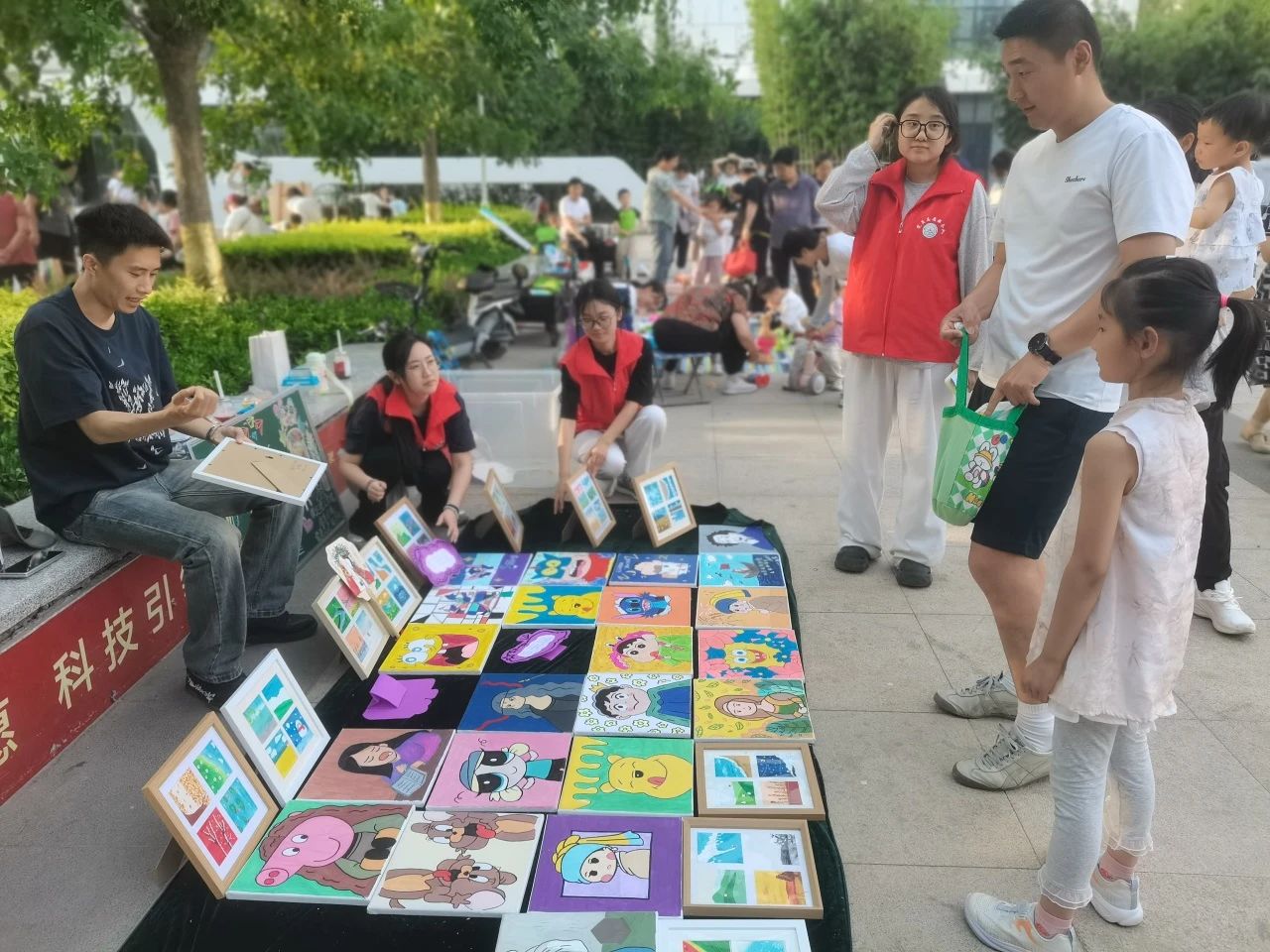 Beat365中文官方网站‖教育学院‖“六一“益”起来，义卖暖童心”——Beat365中文官方网站教育学院党员志愿服务队走进爱和城幼儿园开展六一爱心市集活动Beat365中文官方网站‖教育学院‖“六一“益”起来，义卖暖童心”——Beat365中文官方网站教育学院党员志愿服务队走进爱和城幼儿园开展六一爱心市集活动