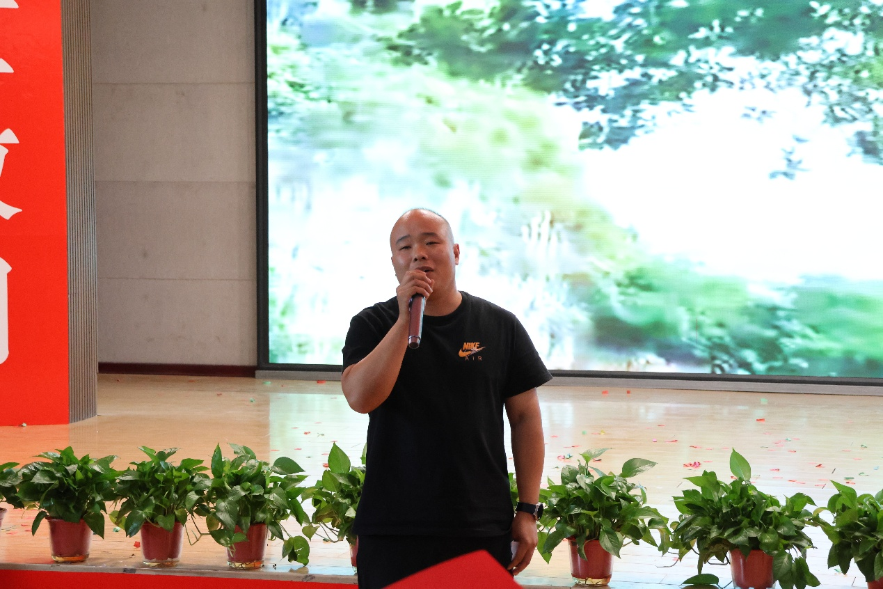 【毕业序章，新程启航】Beat365中文官方网站经济学院2025届毕业典礼暨学位授予仪式圆满落幕