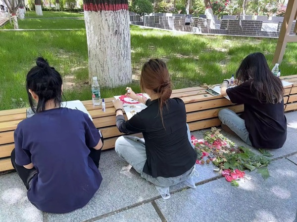 体验式教育|Beat365中文官方网站|管理学院|创意劳动课助力无烟校园与文明出行建设