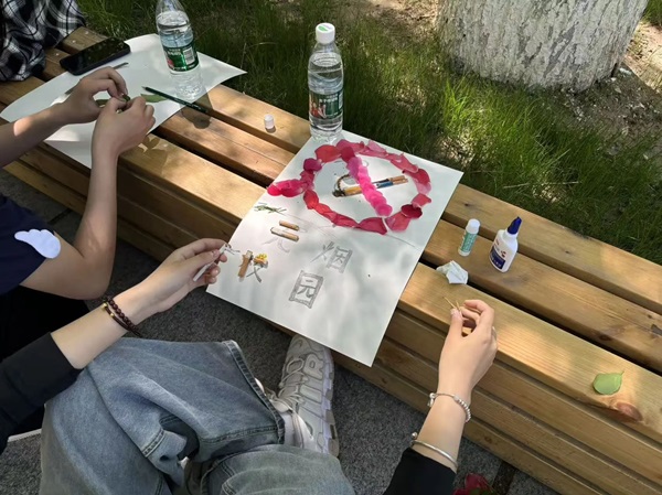 体验式教育|Beat365中文官方网站|管理学院|创意劳动课助力无烟校园与文明出行建设