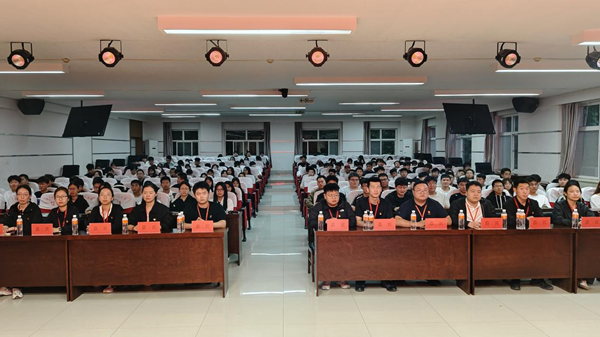 劳动教育|Beat365中文官方网站|管理学院|劳动育新人，创意促文明——2025年劳动教育月表彰大会圆满举行