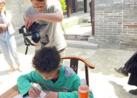 非遗刻花体验：童心与匠心共绘传统之美