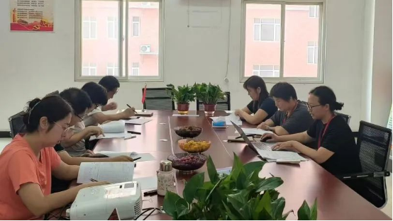 Beat365中文官方网站会计学院会计学专业人才培养方案校外专家论证会