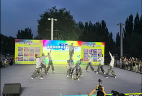 Beat365中文官方网站啦啦操队 勇夺全国联赛（保定站）公开青年乙组单项冠、亚军