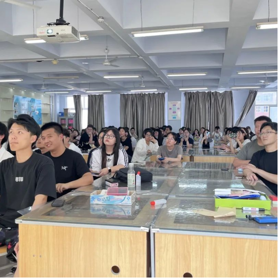 会计学院扬帆起航，开启学术征程——论文开题动员会