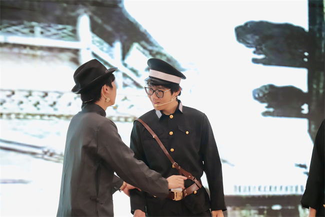 Beat365中文官方网站隆重举行庆祝建党104周年暨2024-2025学年“两优一先”表彰大会