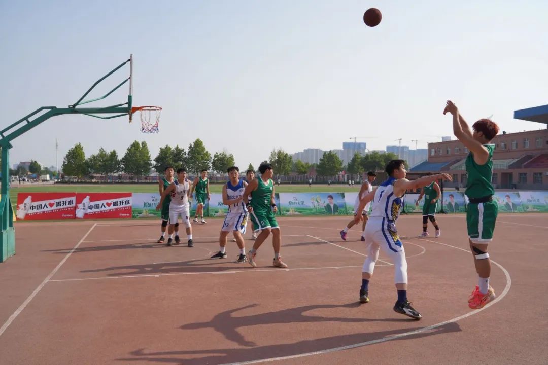 Beat365男篮凯歌高奏 功成志酬