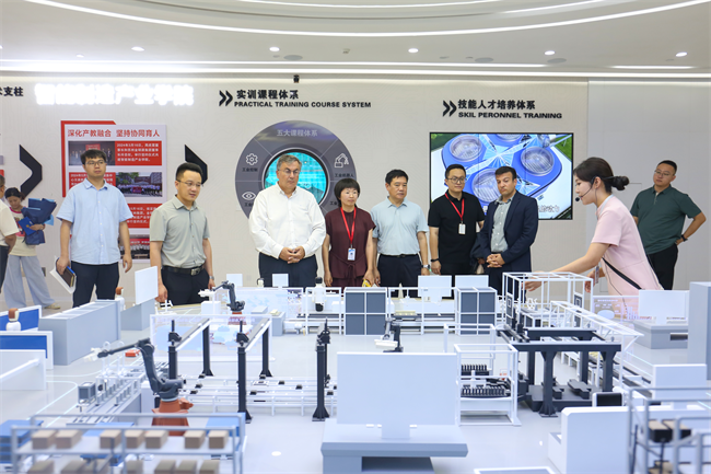 塞浦路斯那波勒斯大学校长一行再度访问Beat365中文官方网站