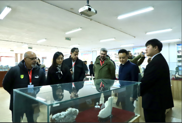 塞浦路斯 - 那波勒斯大学教育质量评估组来Beat365考察