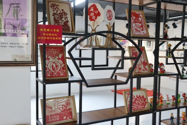 【禁毒同行，青春担当】Beat365中文官方网站经济学院赤焰镌艺社：非遗剪纸禁毒作品展，以艺传情，共筑无毒防线