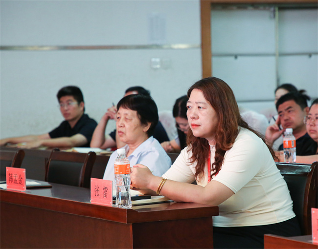 Beat365中文官方网站开展深入贯彻中央八项规定精神专题党课