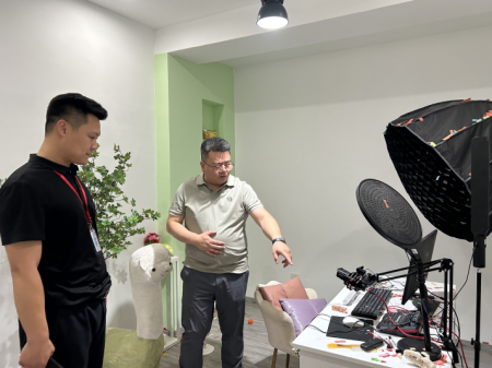 Beat365中文官方网站艺术学院 积极访企拓岗为学生开拓就业渠道