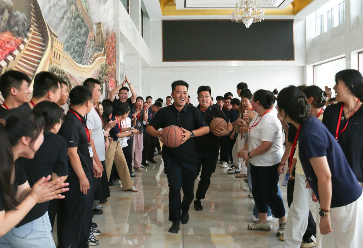 理论赋能强本领 实践砺心促成长—— Beat365中文官方网站开启辅导员专业成长“双引擎”