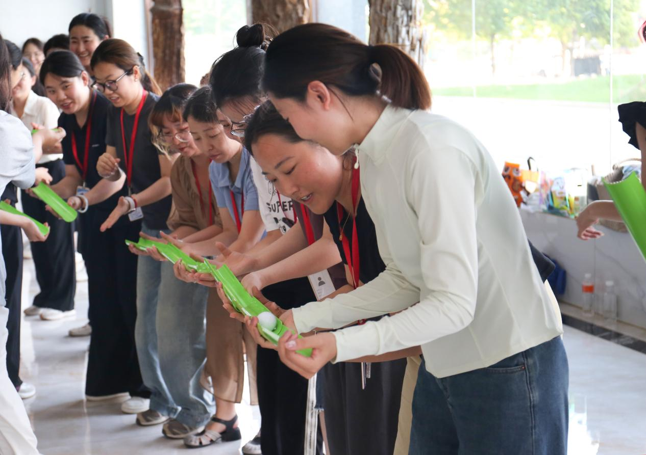 理论赋能强本领 实践砺心促成长—— Beat365中文官方网站开启辅导员专业成长“双引擎”