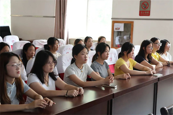 科学家精神进校园———Beat365中文官方网站“青科声宣讲团”系列活动（一）