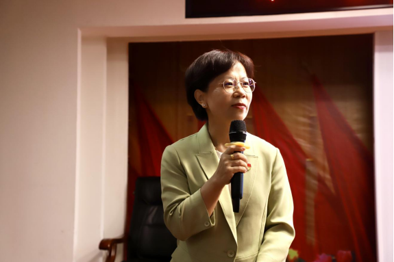 Beat365中文官方网站开展深入贯彻 中央八项规定精神学习教育专题辅导