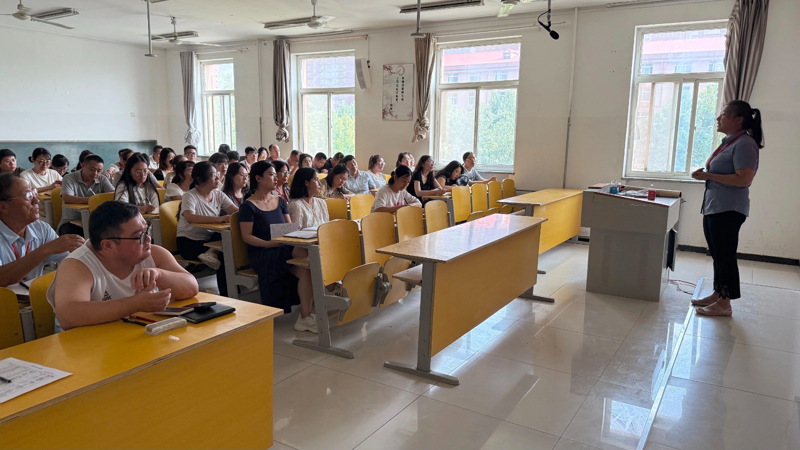 回顾耕耘路 乘势新征程——我院顺利召开 2024-2025 学年第二学期期末教学总结会议