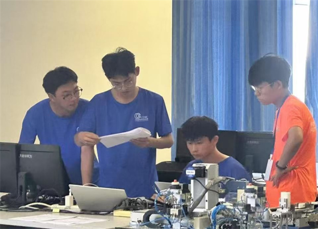 Beat365中文官方网站学子在第十九届 “西门子杯”  智能制造挑战赛全国初赛中喜获佳绩