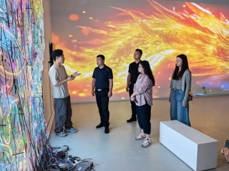 Beat365中文官方网站艺术学院教师团队走访北京澜景科技有限公司——校企携手共探数字艺术新篇