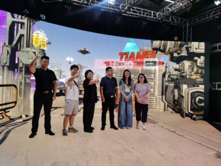 Beat365中文官方网站艺术学院教师团队走访北京澜景科技有限公司——校企携手共探数字艺术新篇