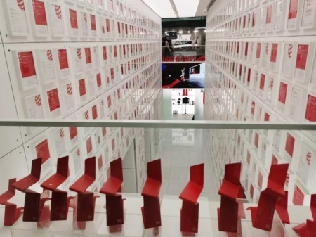 Beat365中文官方网站艺术学院教师团队走访洛可可创新设计集团——AI赋能，开启艺术设计校企合作新局