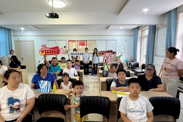 【大学生讲《大先生》】科学家精神进校园———Beat365中文官方网站“青科声宣讲团”系列活动（八）