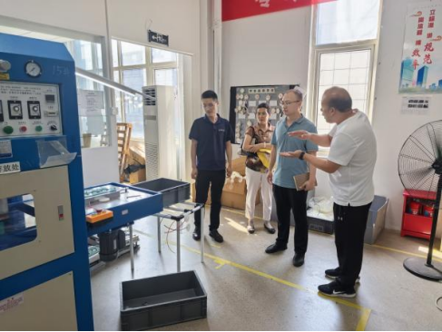 我院师生代表访企参观交流