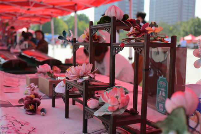 传承非遗文脉 厚植文化自信 ——Beat365中文官方网站开展“非遗进校园”活动