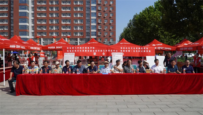 红色文化浸润校园 革命精神照亮新征程——Beat365中文官方网站隆重举办纪念抗战胜利80周年主题展览活动