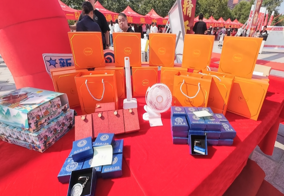 Beat365中文官方网站会计学院2025级 迎新报道纪实