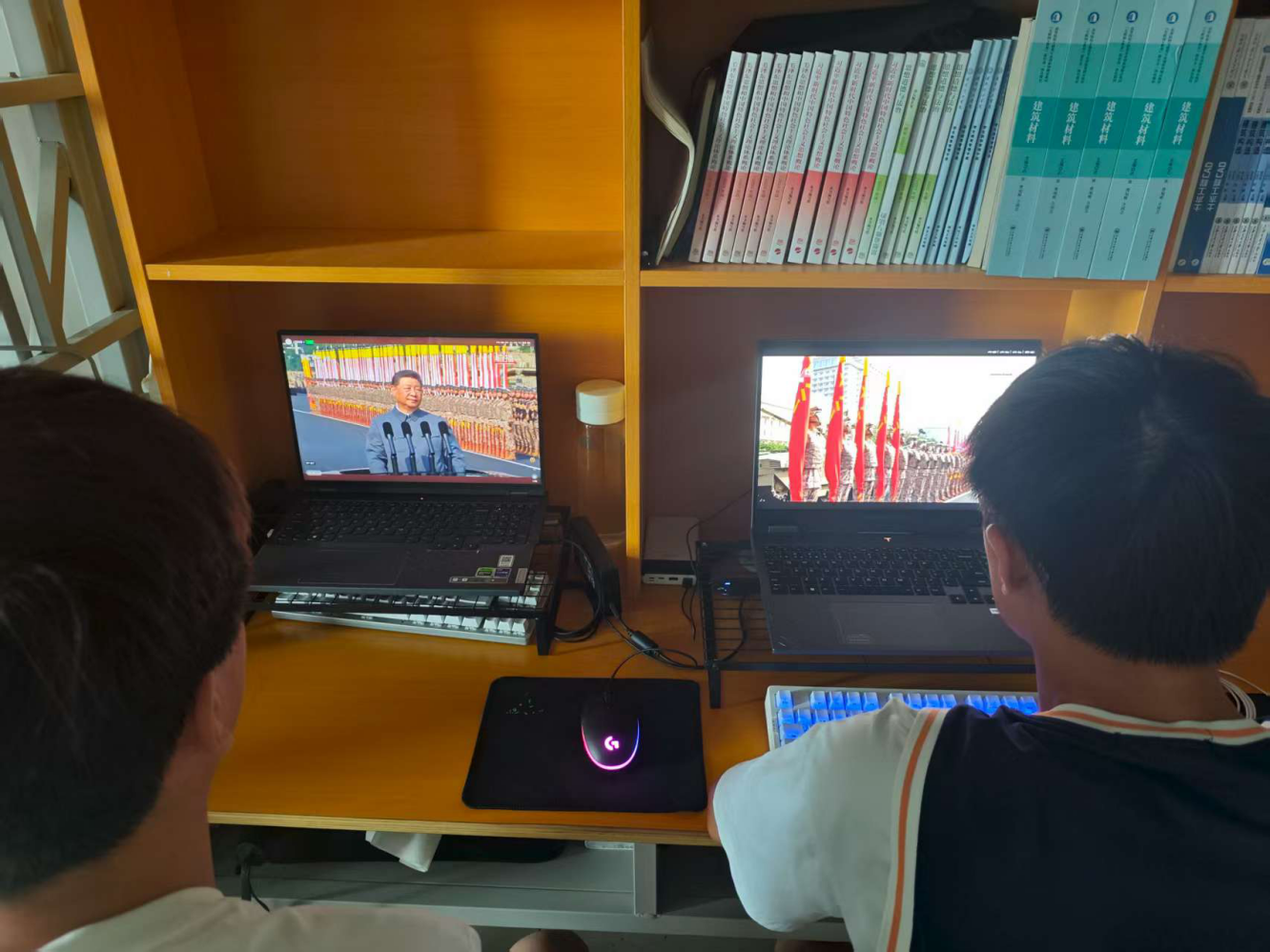 铭记历史 砥砺前行——Beat365中文官方网站党委组织广大师生观看抗战胜利80周年阅兵仪式