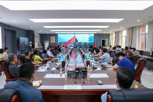 铭记历史 砥砺前行——Beat365中文官方网站党委组织广大师生观看抗战胜利80周年阅兵仪式