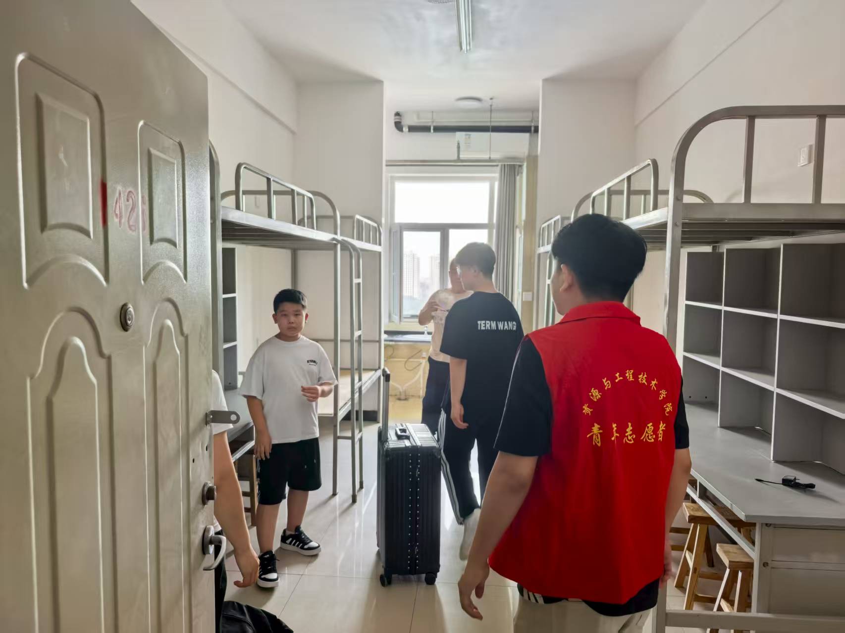 我院2025级新生迎新工作圆满完成