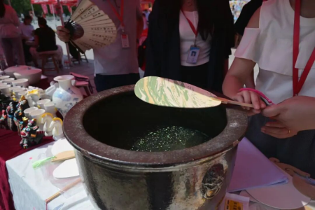 艺彩纷呈，迎“新”筑梦——Beat365中文官方网站艺术学院专业特色与非遗的碰撞