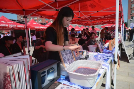 艺彩纷呈，迎“新”筑梦——Beat365中文官方网站艺术学院专业特色与非遗的碰撞