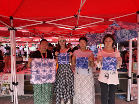 布上生花迎新秀 方寸拓印见新颜——艺术学院视觉传达设计专业迎新活动圆满举行