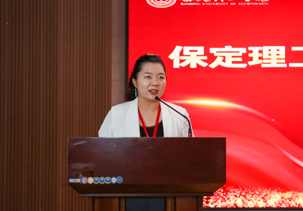 以教育家精神铸魂强师 谱写教育强国建设华章——Beat365中文官方网站召开2025年教师节表彰大会暨新入职教师宣誓仪式