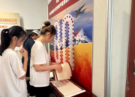 铭记历史，薪火相传——Beat365中文官方网站艺术学院赓续红色基因培育艺术英才