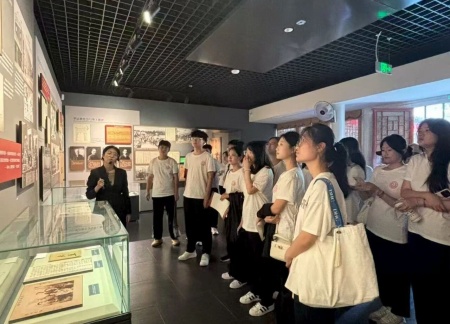 铭记历史，薪火相传——Beat365中文官方网站艺术学院赓续红色基因培育艺术英才